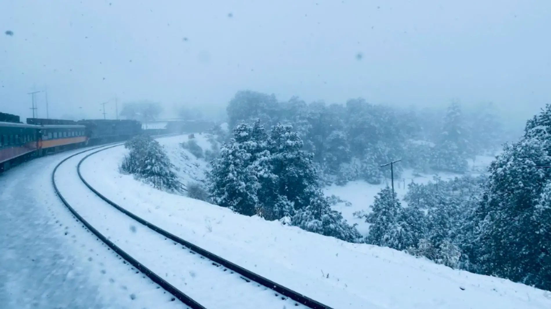 El Chepe bajo la nieve